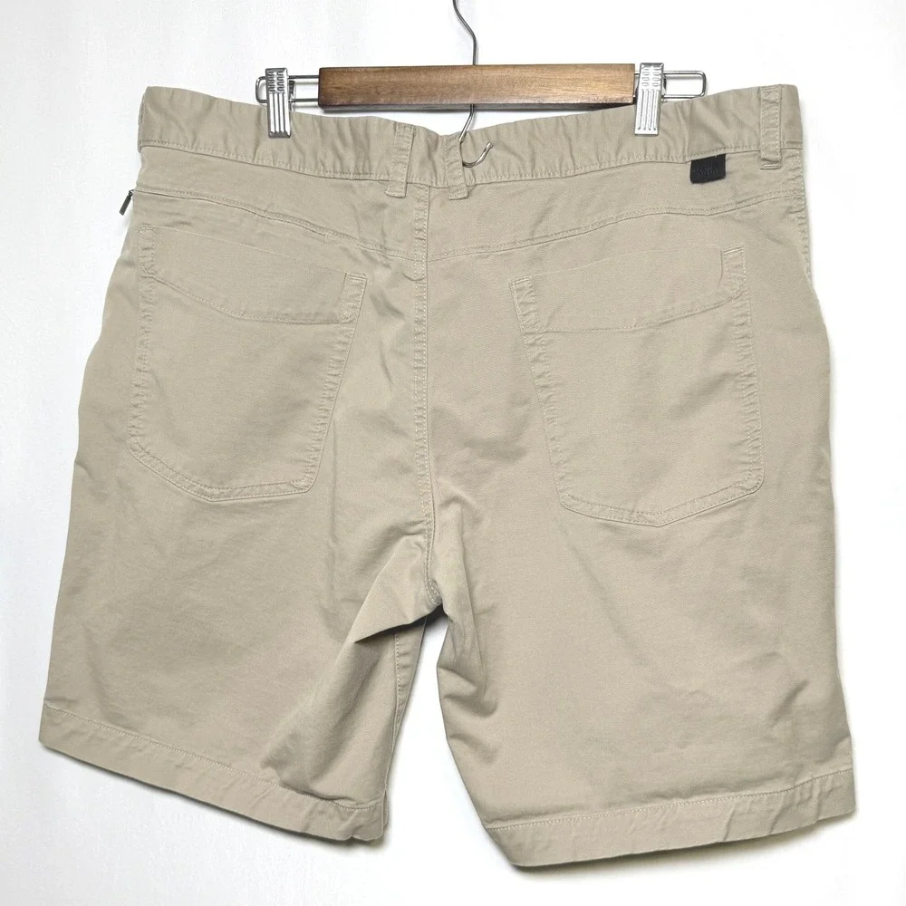 The North Face Mens Khaki Chino Shorts Size 40 Tan Hiking Casual Stretch Cotton